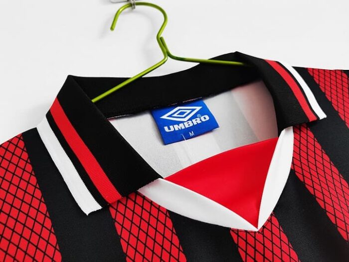 Manchester City 94-96 Away Football Kit