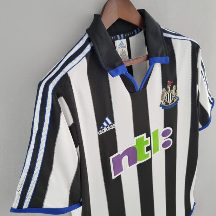 Newcastle 00-01 Home Football Kit