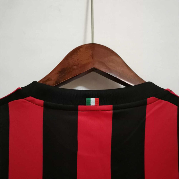 AC Milan 17-18 Home Football Kit